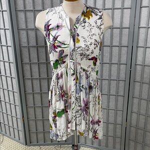 Anthropologie Gray and White Textured Top, Size Small